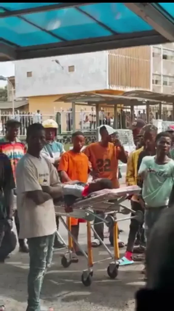 Residents protest at the Oyo State Government Secretariat following the fatal shooting of a WAEC candidate by police officers during a vehicle chase in the Alakia area of Ibadan.