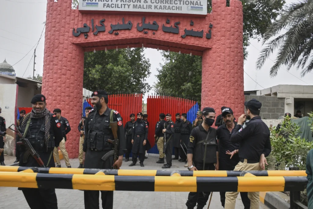 Tremors triggered panic in Karachi prison, leading to one of the largest jailbreaks in Pakistan.