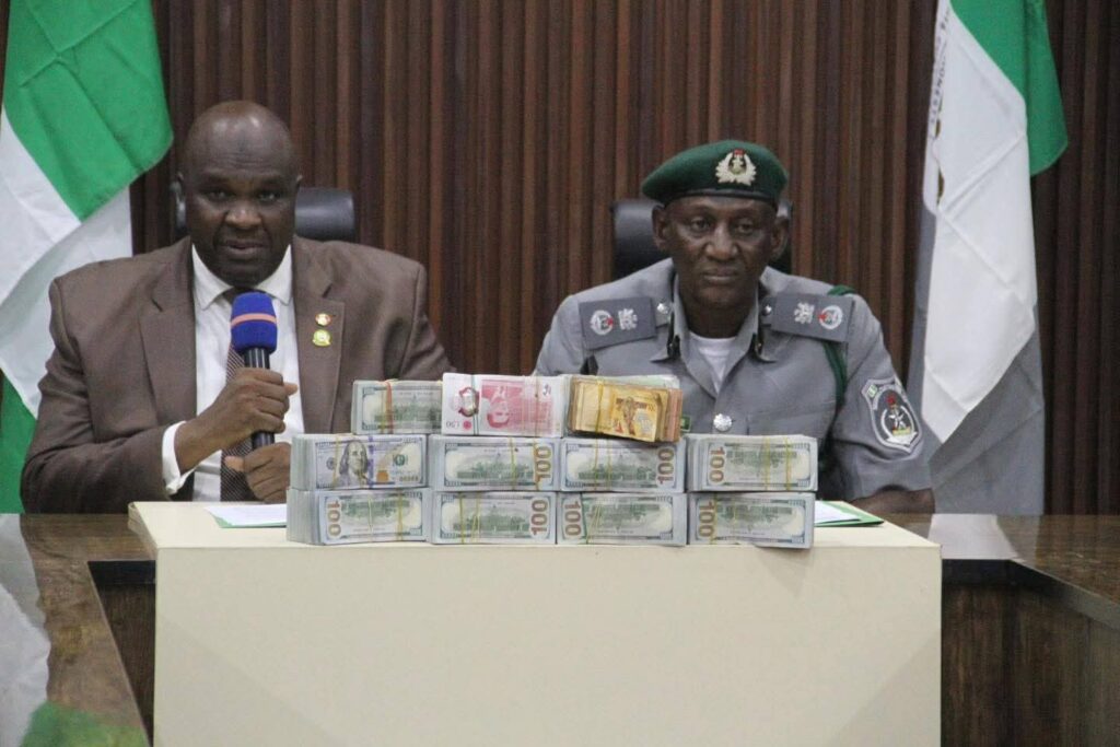 Customs officials uncover foreign currency concealed in cartons of clothes; suspect handed over to EFCC