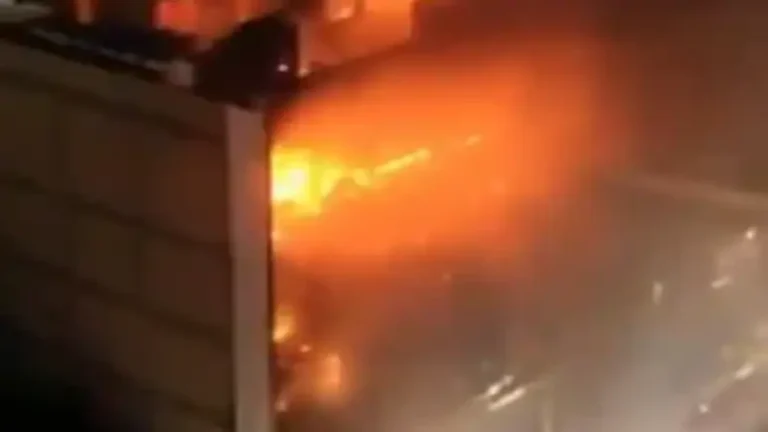 Blaze at newly opened mall leaves dozens dead, several missing; mourning declared in Wasit Province