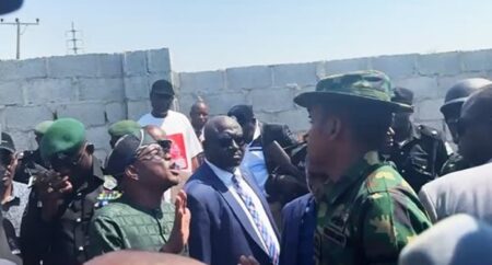 FCT Minister Nyesom Wike clashed with a military officer in Gaduwa over alleged land grabbing, highlighting Abuja’s ongoing land dispute challenges and intensified FCTA enforcement.